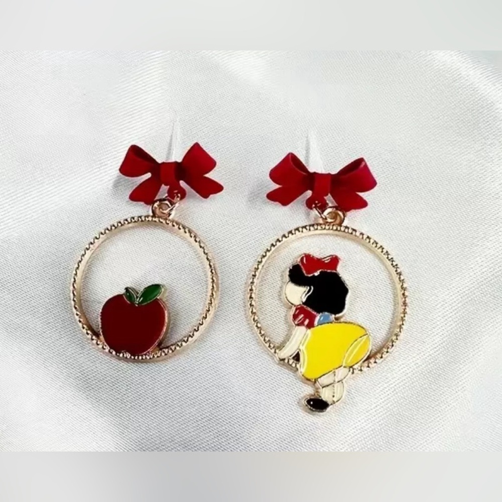 Disney Princess Girls Cartoon FairyTale Earring Dangle Gold Women's Snow White